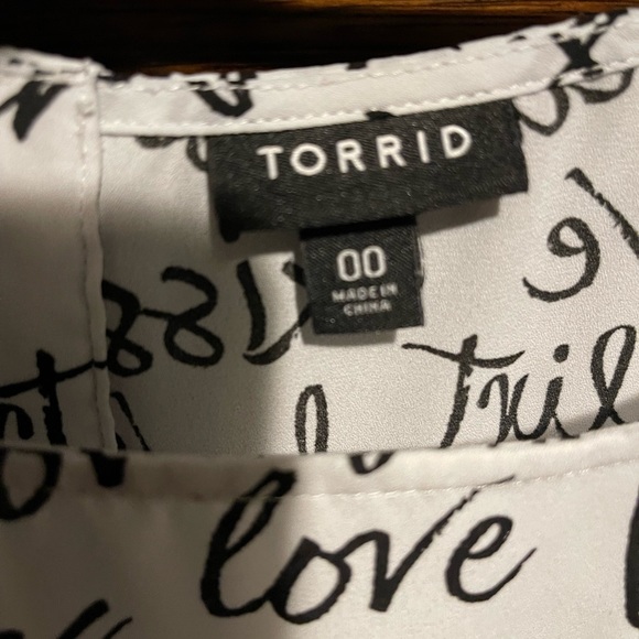 Torrid Blouse - Picture 5 of 5